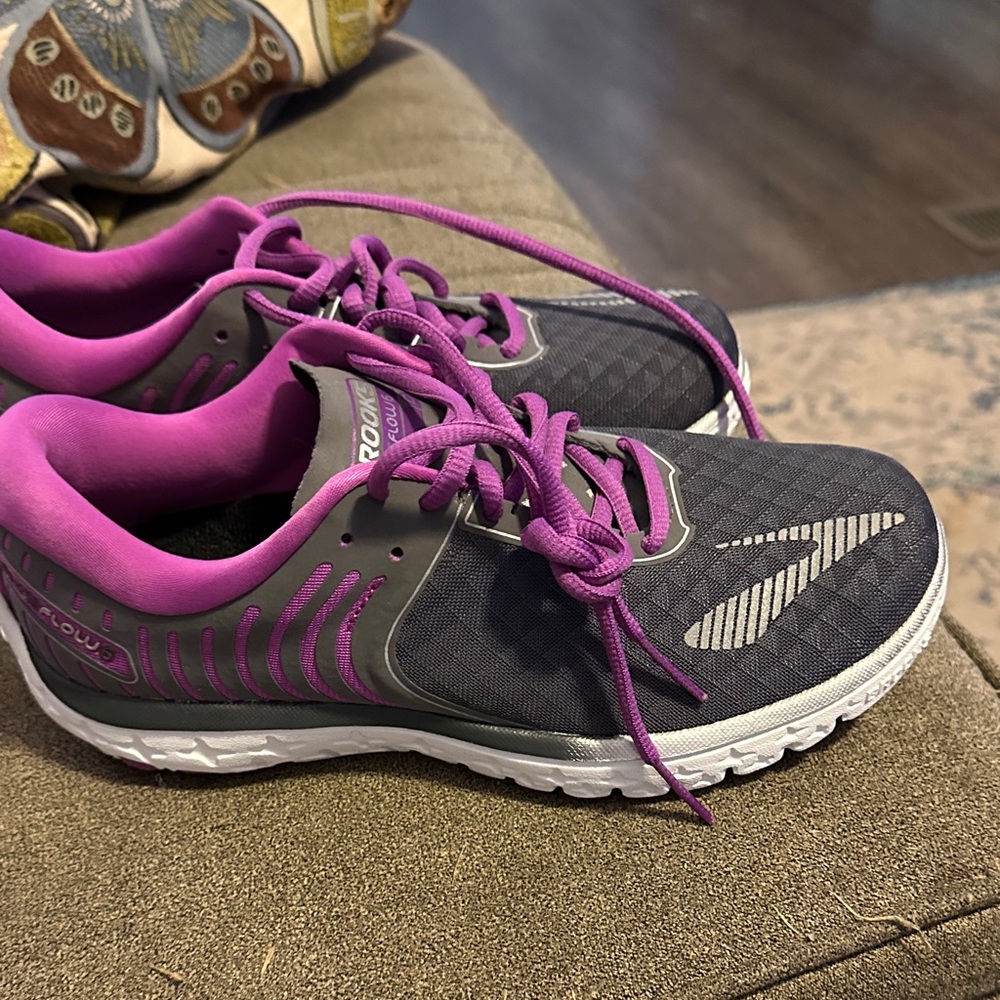 Brooks Women's Athletic Shoes - Black and Pink - Picture 2 of 4